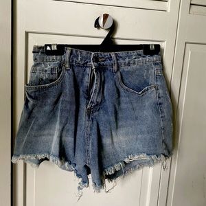 Princess Polly shorts— never worn